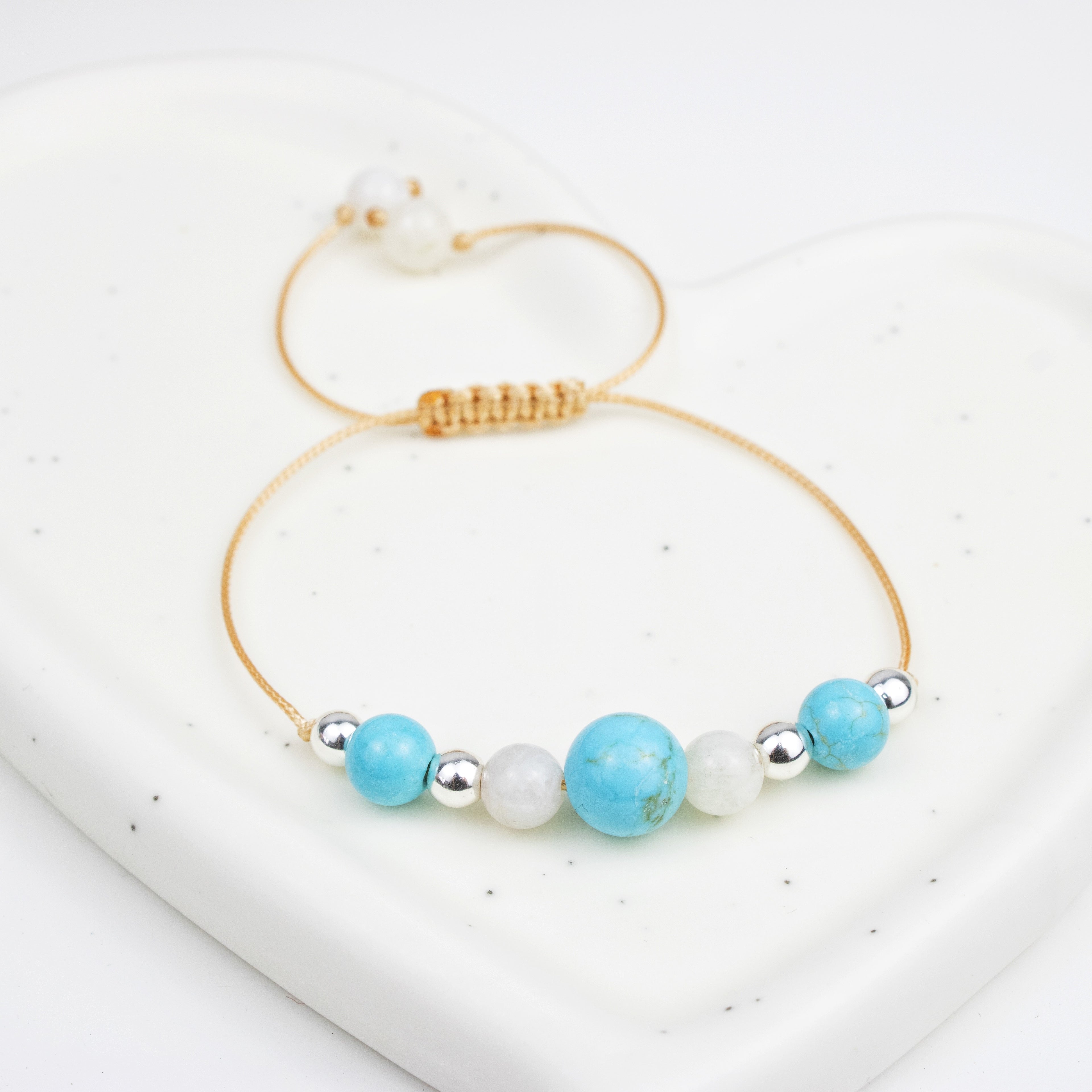 Bracelet made of Turquoise and Moonstone stones
